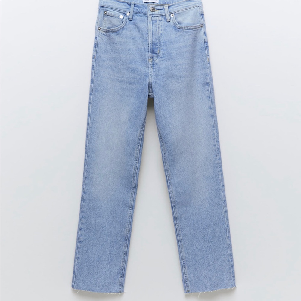 NWT Zara Size 40 Hi-Rise Ankle Length Trumpet Jeans Raw Hem